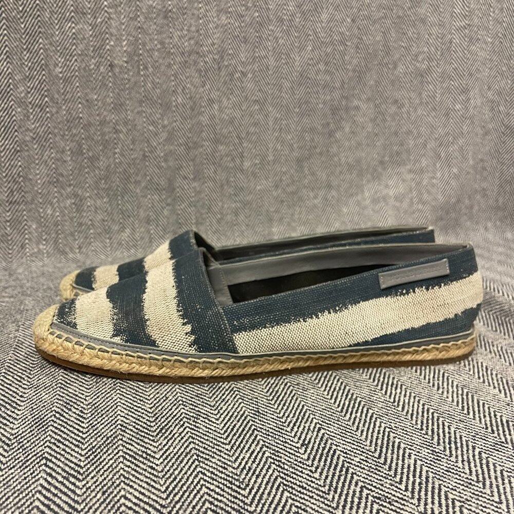 BURBERRY - Hodgeson Resort Capsule Stripe Espadrille Slip-On Flat - Picture 3 of 9